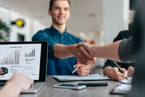 Klimatyzator z funkcją grzania Pruszków – Idealne rozwiązanie na każdą porę roku