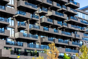 Budowa domu – od marzeń do rzeczywistości: Kluczowe etapy i wskazówki